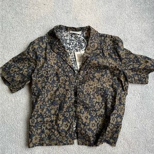 The Linen Workwear Shirt (Everlane)